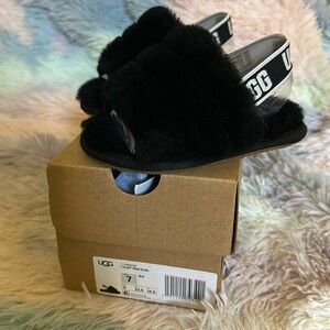 Ugg Fluff Yeah Slide toddler 7 brand new